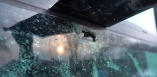 Закидывают автобусы камнями: 5 автобусов в Шымкенте пострадали от хулиганов