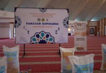 Малообеспеченным жителям Шымкента раздали 800 продуктовых наборов