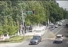 Прорыв теплотрассы в Шымкенте: из-под земли бьет огромный фонтан воды