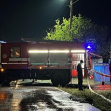 Ливень подтопил дворы нескольких домов в Кентау