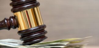 Акима Каратауского района оштрафовали на 332 280 тенге