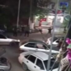 Массовая драка попала на видео в Мактааральском районе