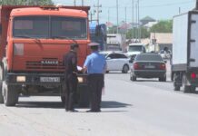 Водителей большегрузов оштрафовали почти на 100 млн тенге в Шымкенте