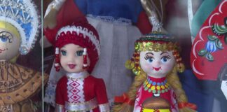 Коллекцию из 200 этнических кукол собрала женщина из Шымкента