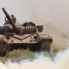Понюхали пороха: обкатку танком прошли шымкентские новобранцы