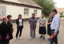 На домогательства физрука в Туркестанской области пожаловалась девочка