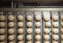 Как выбрать мороженое, чтобы не отравиться?