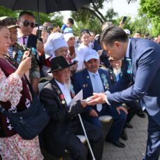 Ветеранам ВОВ в Шымкенте вручили ключи от квартир