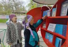 Открытие уличных библиотек буккроссинга «Кітап оқитын Шымқала»