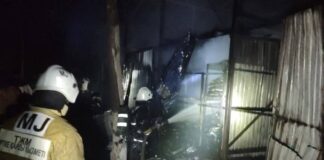 Горка в парке аттракционов загорелась в Шымкенте