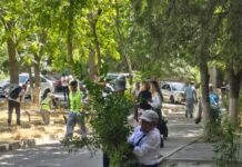 Активисты микрорайона Восток в Шымкенте демонстрируют пример экологической ответственности