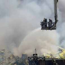 Сера горит в индустриальной зоне «Ордабасы» в Шымкенте