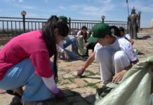 Марафон добрых дел: На цитадели в Шымкенте провели экологическую акцию