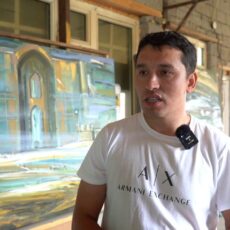 Художник из Шымкента создает произведения искусства за 15 минут