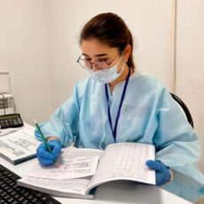 Выпускники медвузов получают работу и финансовую поддержку государства