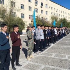 Старшеклассники Шымкента посетили День открытых дверей в части нацгвардии