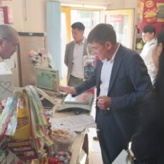 В Шымкенте комиссия борется с посредниками и снижает цены на социально значимые продукты