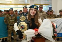 Красавица-боксерша Ангелина Лукас вернулась с победой из Бангкока