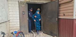 В Шымкенте эвакуировали людей из-за пожара в жилом доме