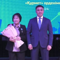 В Шымкенте в честь Дня Республики наградили выдающихся личностей