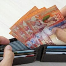 Более половины казахстанцев ожидают, что в следующем году их уровень жизни ухудшится