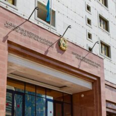 В Казахстане исключена возможность оформления лекарств на граждан, переехавших за границу
