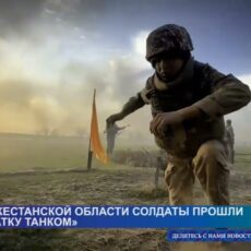 Молодые солдаты прошли «обкатку танком» и огневую подготовку