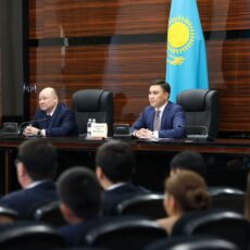 Аким Шымкента: Коррупция — наш враг, мы должны с ней бороться