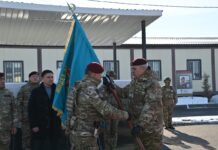 Министр обороны вручил воинскую реликвию подразделению Шымкентского гарнизона