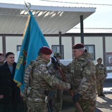 Министр обороны вручил воинскую реликвию подразделению Шымкентского гарнизона
