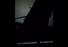 Полицейские спасли мужчину, собиравшегося прыгнуть с крыши высотного дома