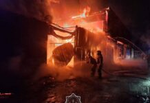 В Шымкенте горел склад строительных материалов