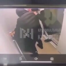 Пятеро на одного: Все участники избиения в лифте задержаны Пятеро человек жестоко избили мужчину в лифте