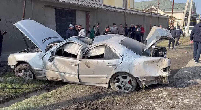 ДТП в Шымкенте: водитель вылетел из автомобиля