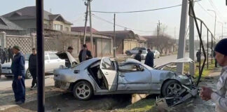 ДТП в Шымкенте: водитель вылетел из автомобиля