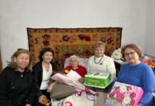 С днем рождения, радистка! Нине Егоровне Мосуновой 9 марта исполнился 101 год