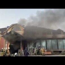 Крупный пожар произошел в двухэтажном кафе Крупный пожар произошел в двухэтажном кафе