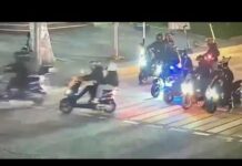 Ночные гонки на мопедах устроили в Шымкенте Ночные гонки на мопедах устроили в Шымкенте