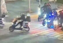 Ночные гонки на мопедах устроили в Шымкенте Ночные гонки на мопедах устроили в Шымкенте