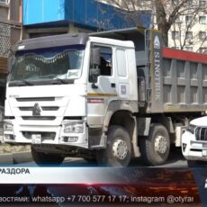 Бордюры раздора: эксперты обвиняют подрядчиков в махинациях на госзаказах Жительница Шымкента вызвала общественный резонанс с видео о замене бордюров
