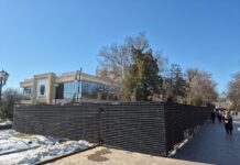 Тайная стройка на Арбате в Шымкенте: что скрывается за черным забором? Тайная стройка на Арбате в Шымкенте: что скрывается за черным забором?