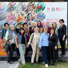 Весенняя страда на творческой ниве Выставка женского творчества «Весна в городе тюльпанов»