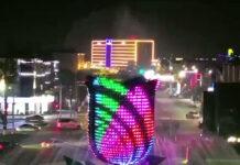 Главный фонтан Шымкента засверкал сотнями огней Главный фонтан Шымкента засверкал сотнями огней