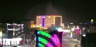 Главный фонтан Шымкента засверкал сотнями огней Главный фонтан Шымкента засверкал сотнями огней