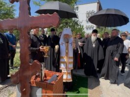 В Лисьей балке состоялась закладка камня мемориальной часовни