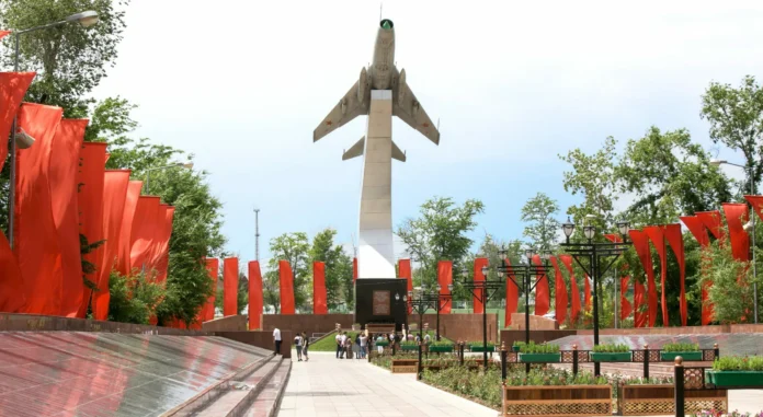 Мемориал славы в парке Абая