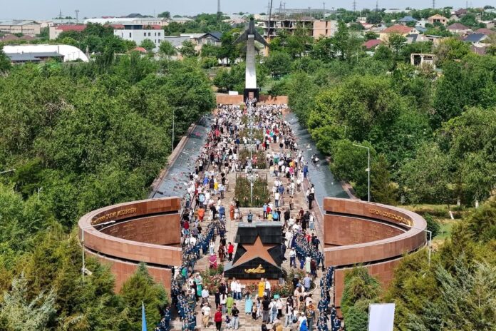 Еске алу кешіндегі мемориал