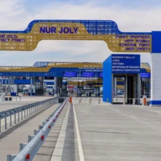 Очереди на границе Казахстана станут платными Пункт пропуска "Нур жолы"