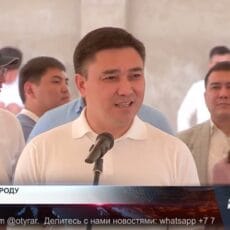 Аким Шымкента выслушал острые жалобы жителей Каратауского района Аким Шымкента выслушал жалобы жителей Каратауского района