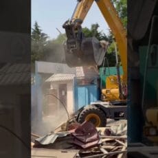 Незаконное строение снесли в Шымкенте по решению суда Незаконное строение снесли в Шымкенте по решению суда